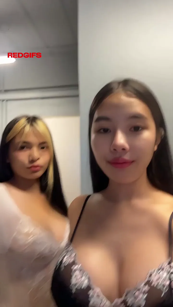 Make your choice now, left or right?