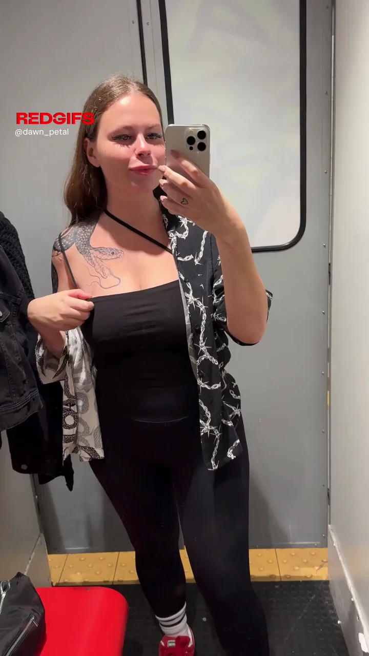 I have no issues with nudity in changing rooms