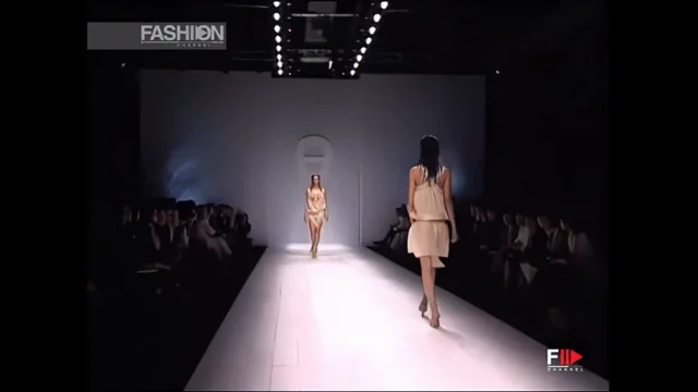 🔥 Aigner SS 2004 Milan Runway Sluts Bare Tits Tease HD 😈