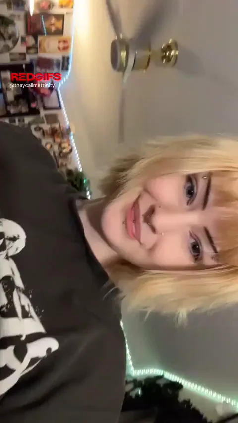 Goth Fuckdoll Begs for First Date Creampie 🍆💦