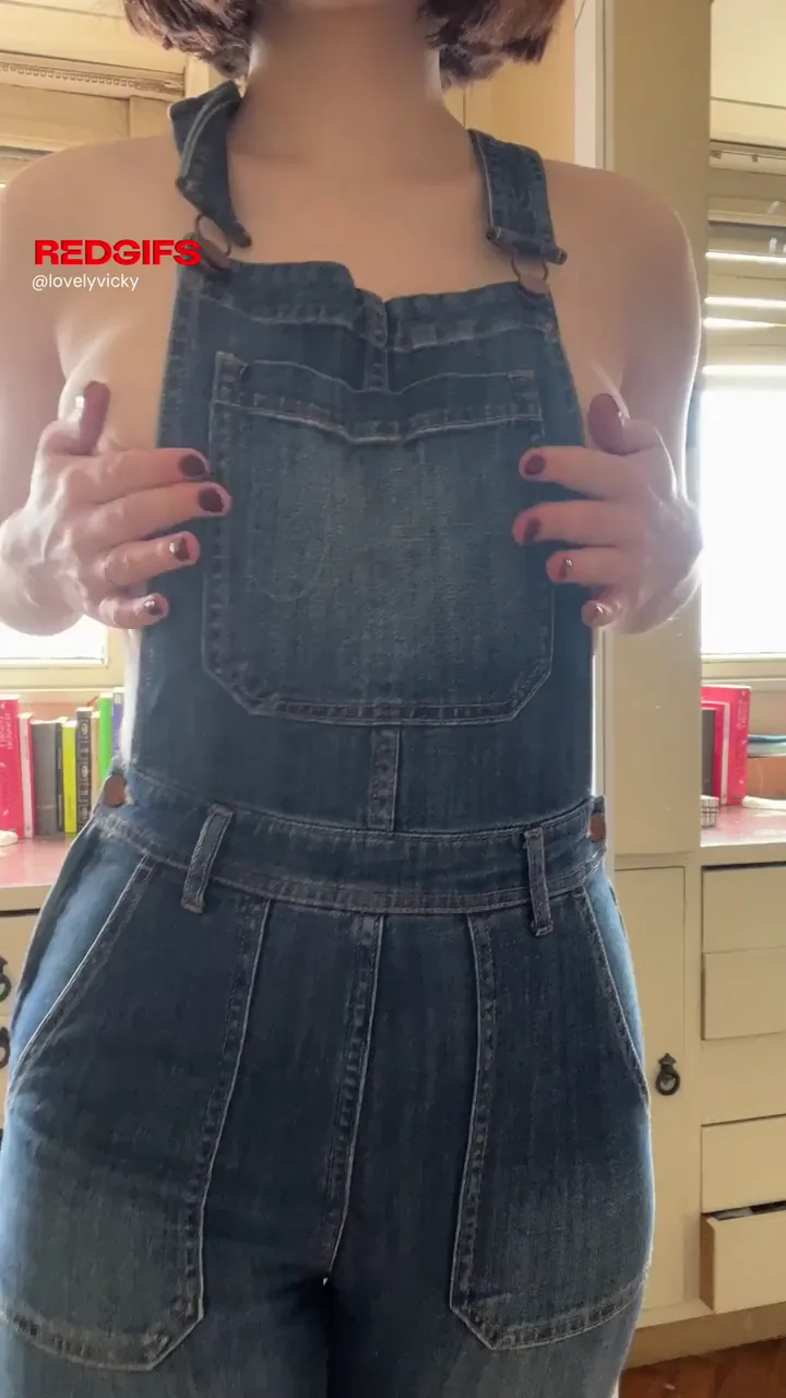 Thirsty? Whip Out My Massive Saggy Tits Anytime! 🍈🍈💦