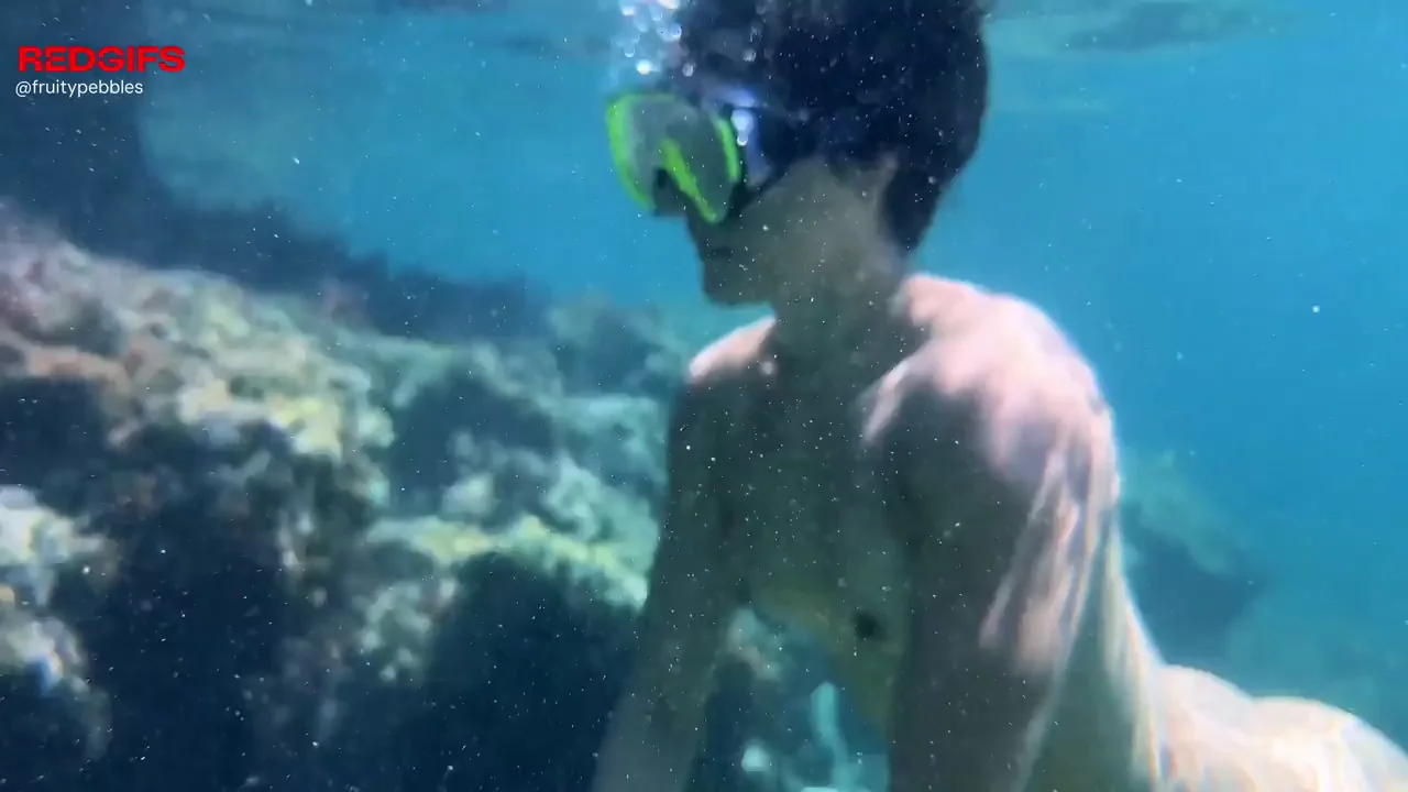 Naked Free Diving Slut 🏖️💦🌊