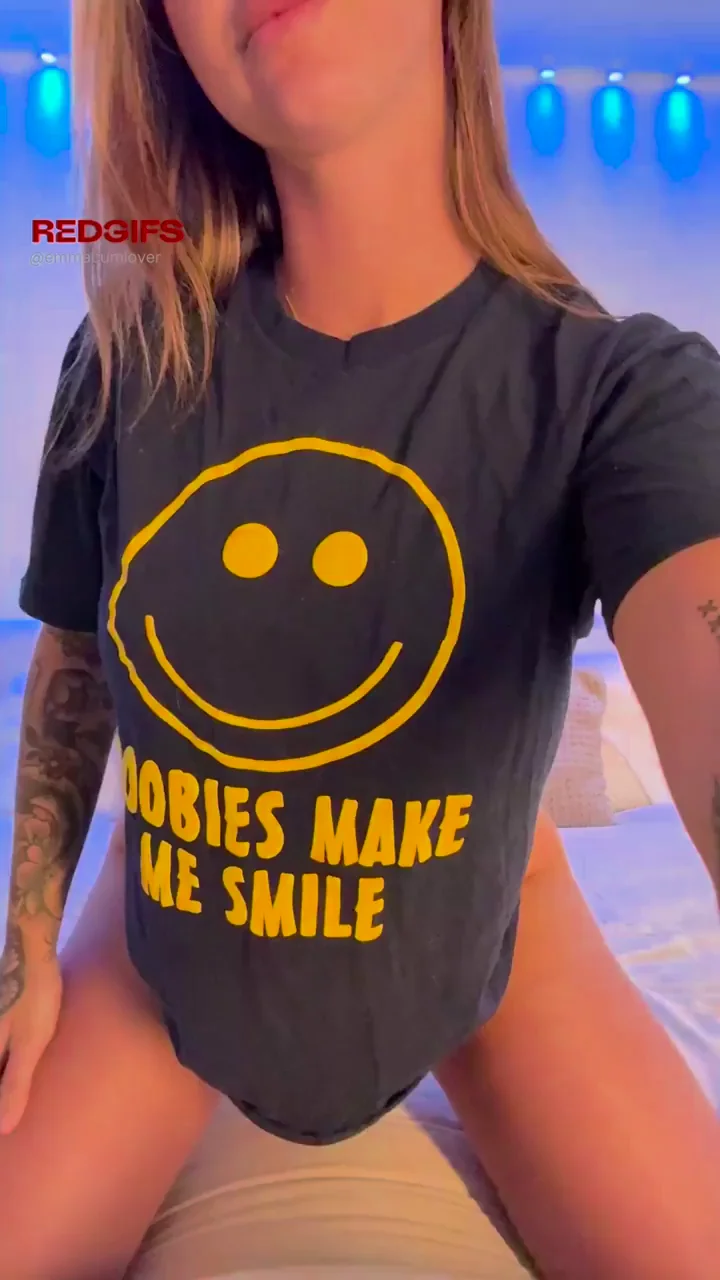 Busty Naughty Wife's Massive Titty Tease Reveal 😍🍈🍈