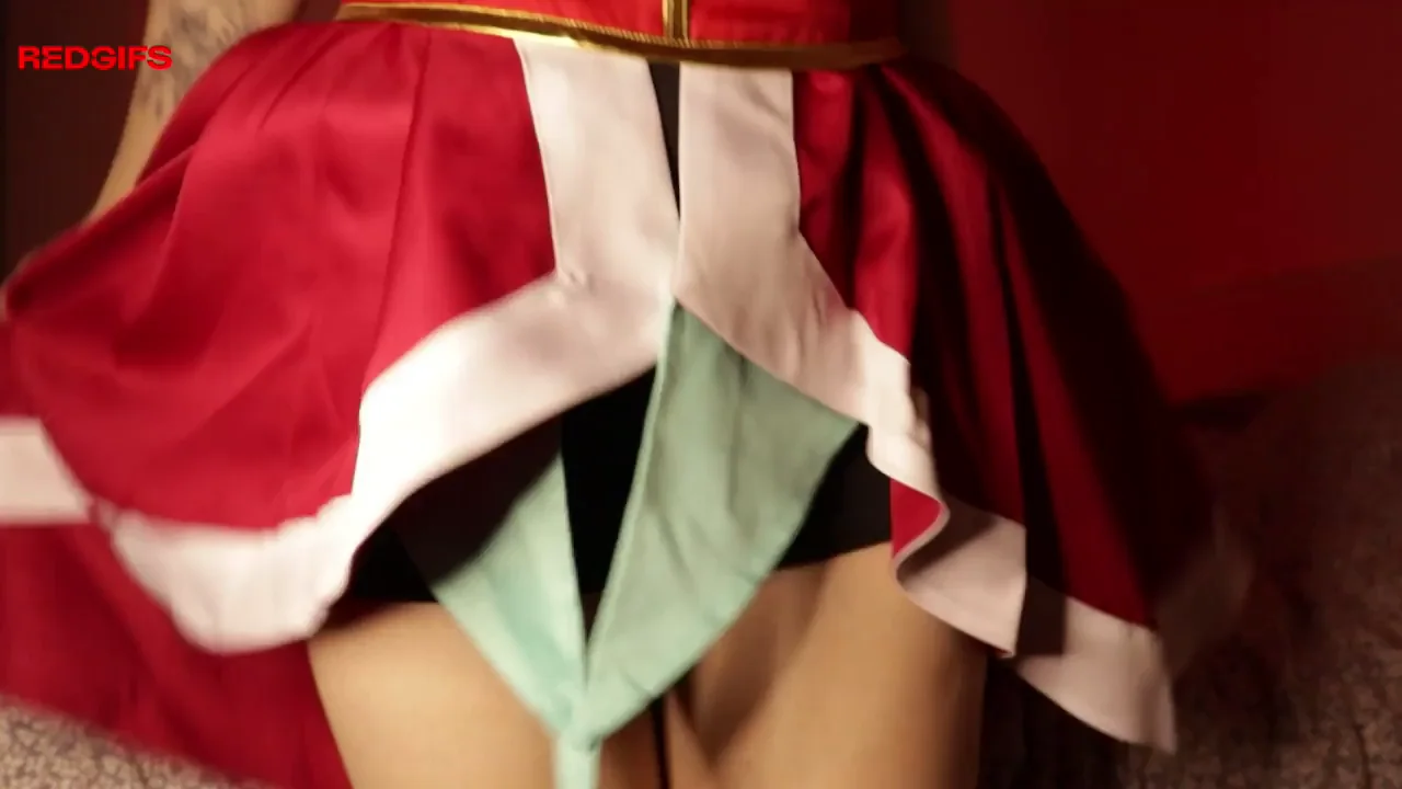 Akiza Izinski Cosplay: Juicy Ass Plug Tease & Skirt Flip