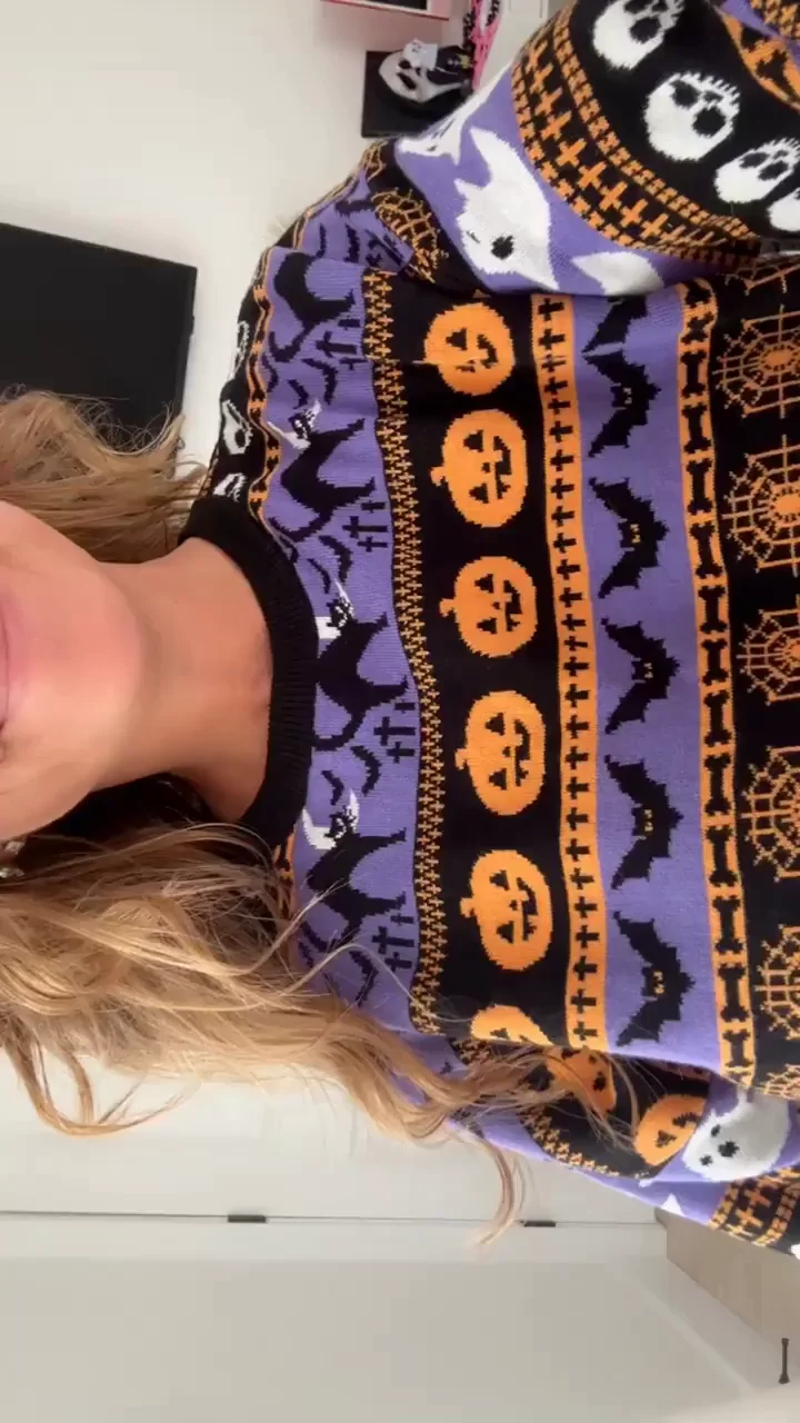 Big titty reveal.