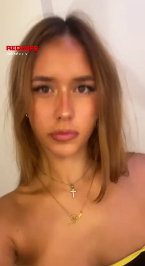 Sweet Amateur Babe Flaunts Her Perfect Massive Tits
