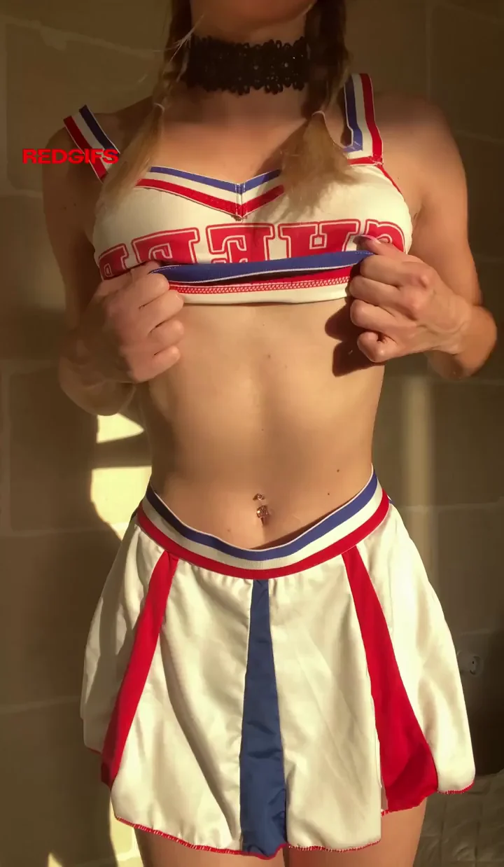 Petite Cheer Slut Ready to Serve Your Cock 🩷🍆