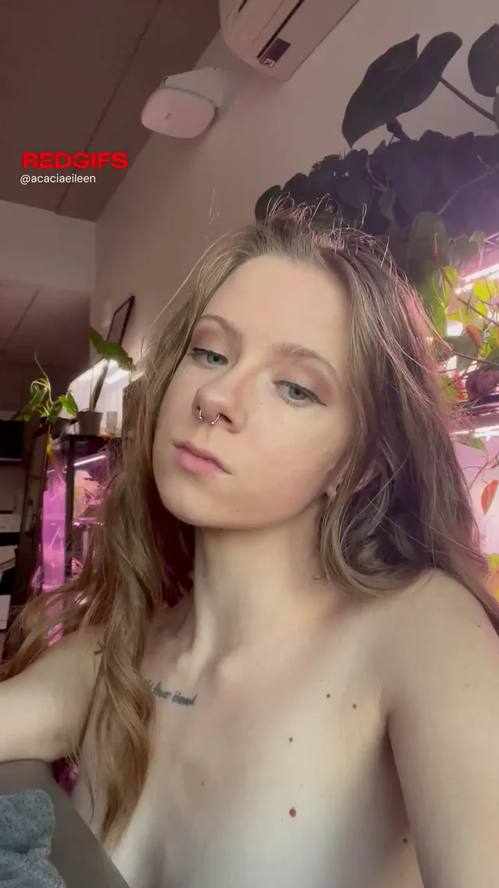i wanna be the last thing you see before you sleep so when you wake up you can tell me what you did to me in your dreams