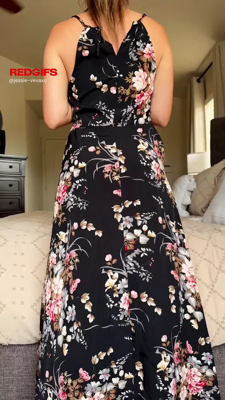 This pussy doesn’t need panties, just cum.