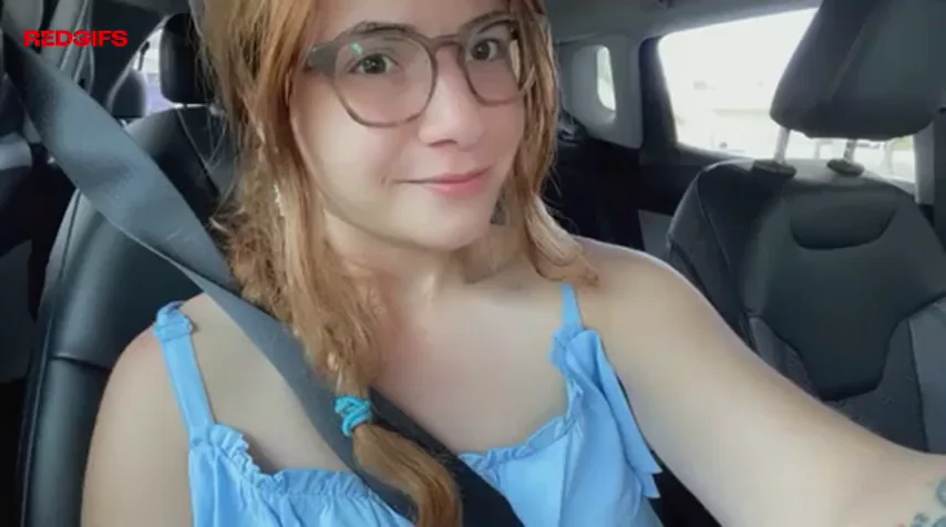 Nerdy Redhead Glasses Slut Reveals Juicy Pussy in Car 😏🔥