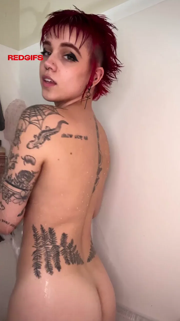 Soapy wet tits = clean and shiny tattoos 💦🫧🕷️