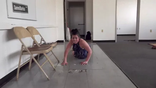 Sammi Starfish Chokes on Massive Cum Load and Burps It Back Up