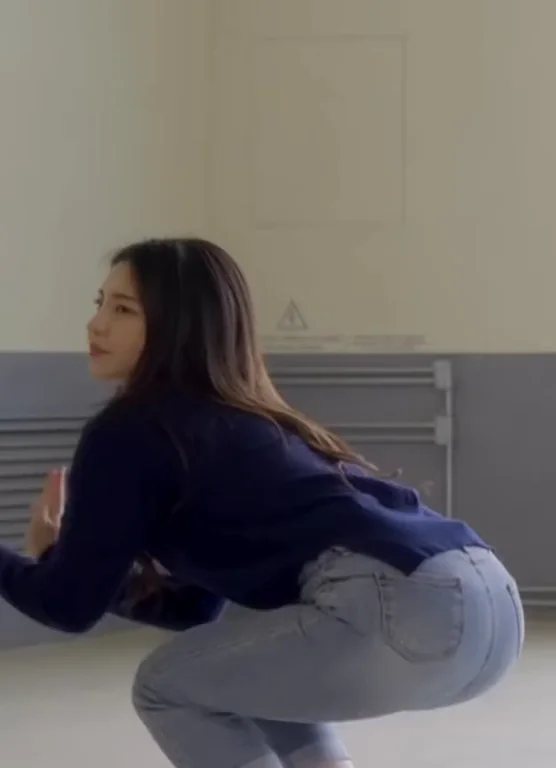 Brave Girls - Yujeong
