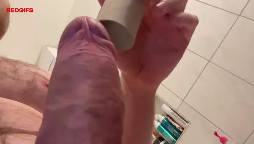 28yo Stud's Fat Cock Crushes TP Roll Test 🍆💦