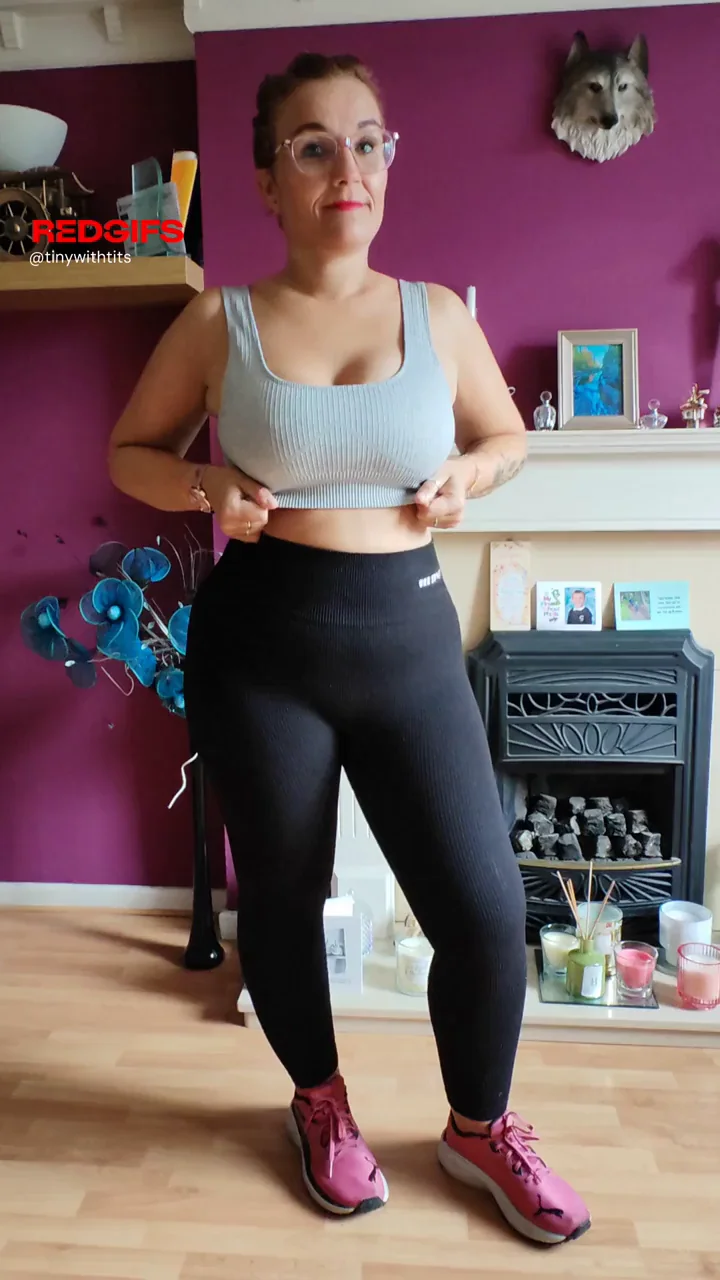 Just dropping the 43 year old UK boobs xx