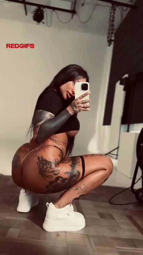 Tattooed Thick Thigh Brat Teasing to Break Good Boys 🍑🔥💦