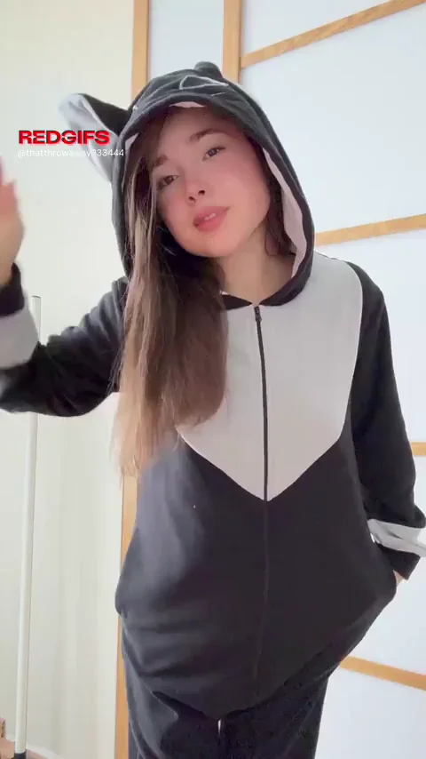 Cute Cat PJs Tease: Asian Cutie Flashes Slutty Curves