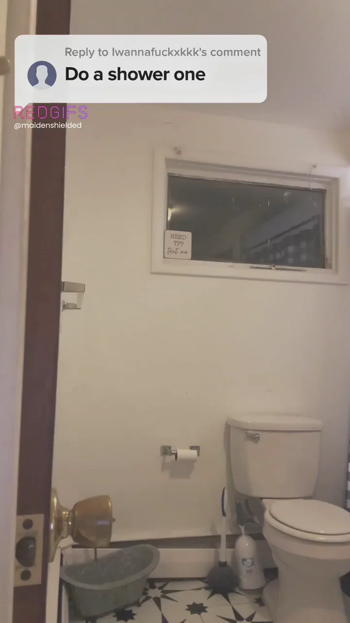 TikTok Slut's Steamy Naked Shower Tease