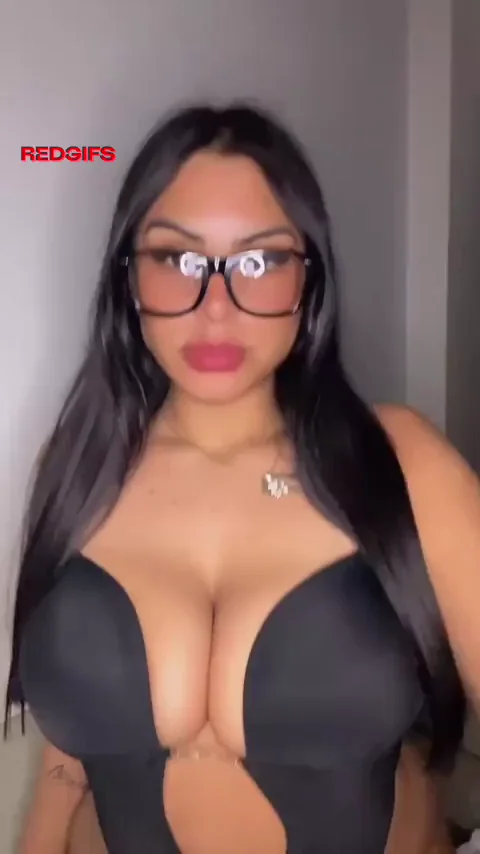 Sneak peek: Just for you, popping out to say hello 😉 (reveal)