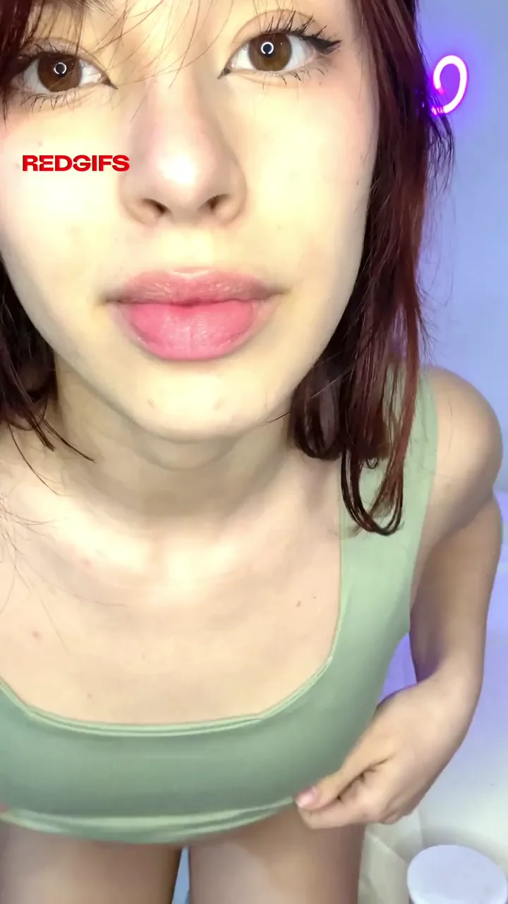 Petite Redhead's Tiny Titty Drop Steals the Show 😍💦