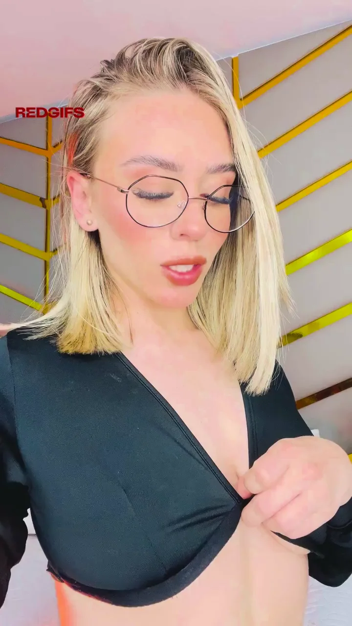 Love to drop my titties out for you