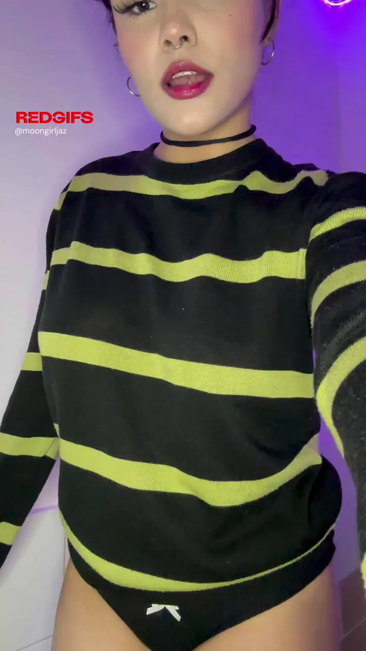 Petite but packing a gothic punch [drop]