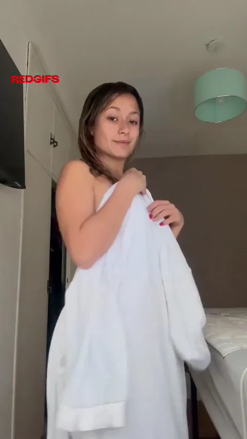 F18 Tiny Teen Tease Drops Towel & Shakes Ass 🍑🔥