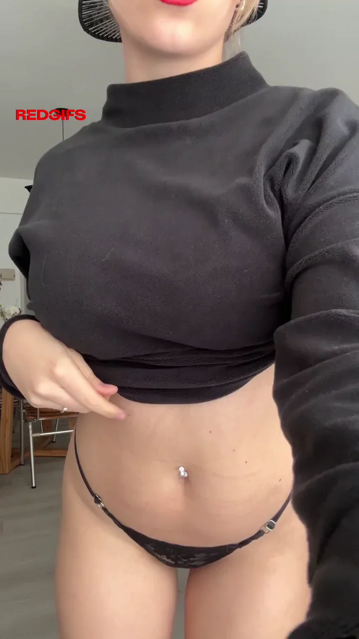 Hope this booty has your attention, Daddy.