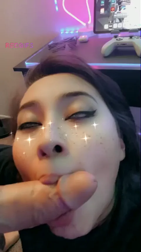 Cute Asian Teen Step-Sis Teases Daddy's Thick Cock with Sloppy Mouth Play