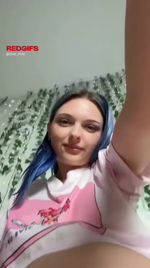 Wanna suck on my pretty pussy?