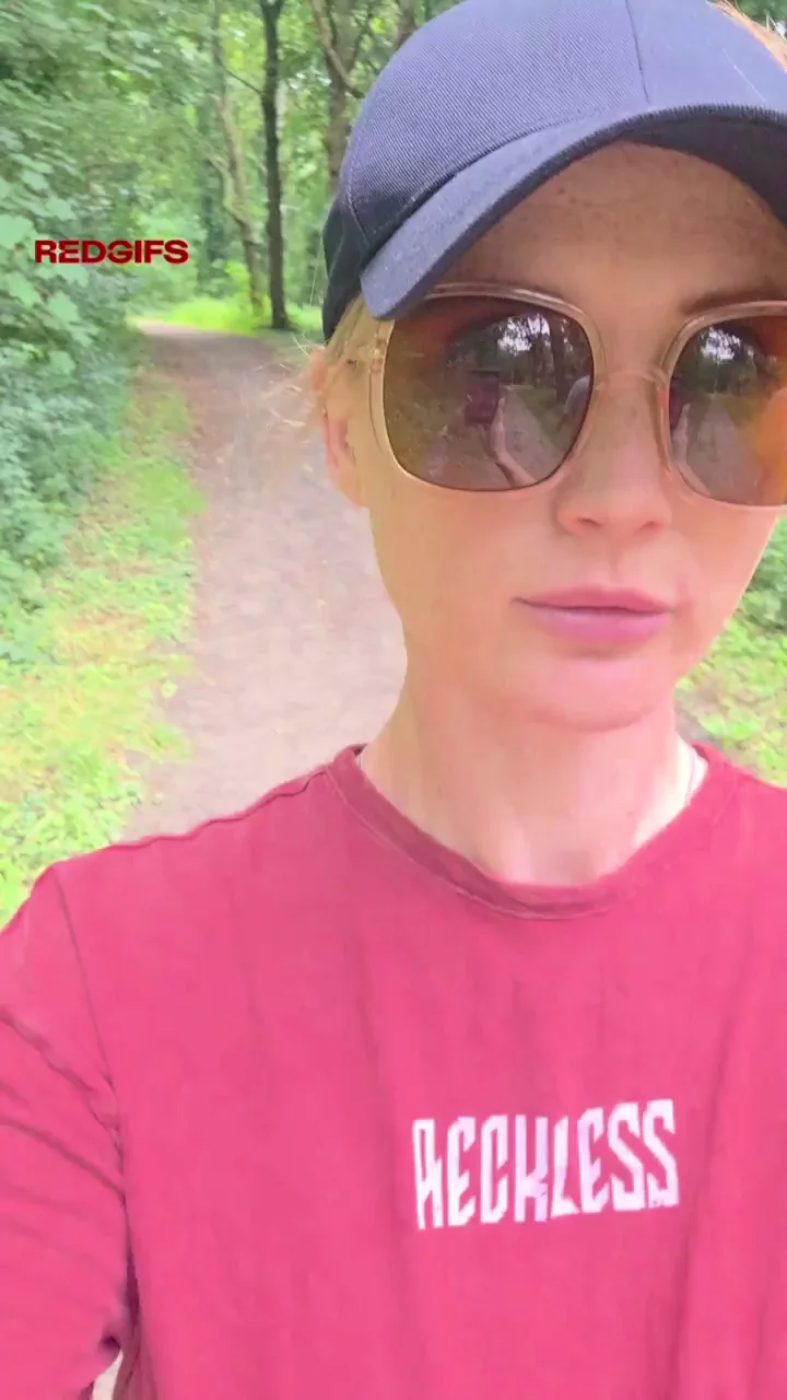 Reckless MILF Flashes Massive Tits in Park 😈🌳🍈🍈