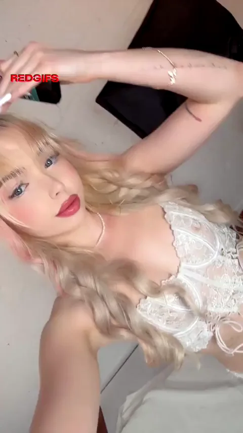Am I attractive with small boobs?