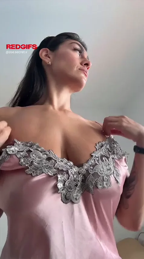 Tits reveal , BTBF?