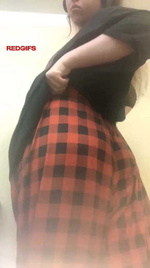 I sincerely need someone grabbing these cheeks!