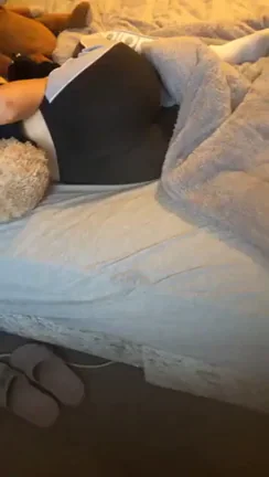 My girlfriend in her see through leggings ??Enjoy