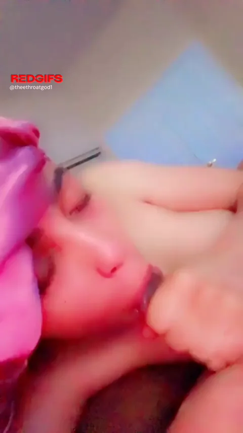 Gimme That Hot Nut Daddy! 💦👅 Ebony Throat Slut Begs for Facial 😈