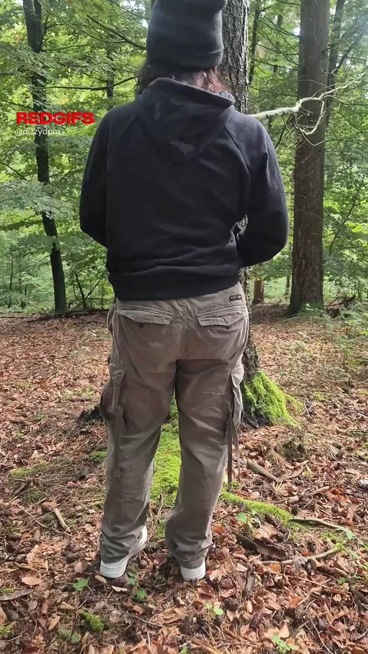 Dropping Panties in the Woods & Teasing My Juicy Ass 🍑🌲