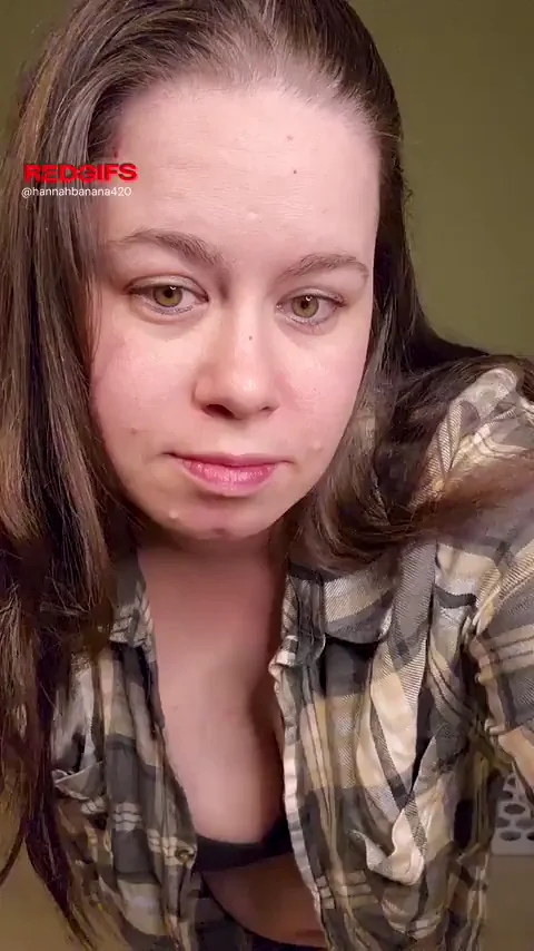 Shy Mom Bod Babe Unbuttons Her Plaid Shirt for Wild Tease