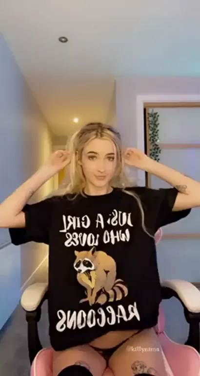 if you show me lots of love i’ll flash you next time ?