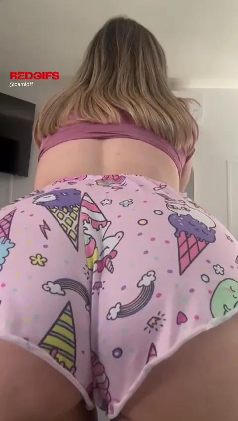 Latina Teen's Massive Jiggly Ass in Tiny Pink Shorts
