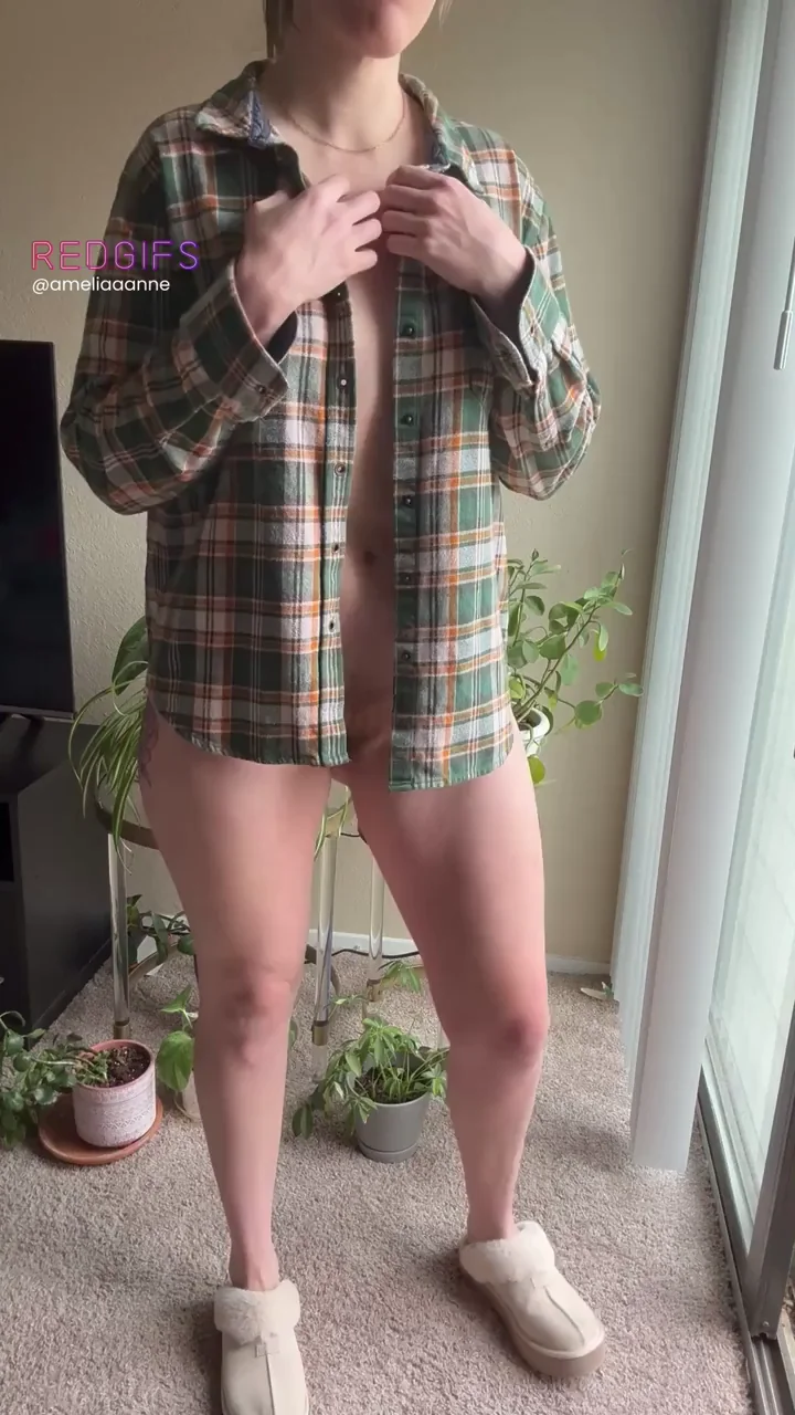 MILF's Chore Tease: Flannel Flash & Hairy Pussy Reveal