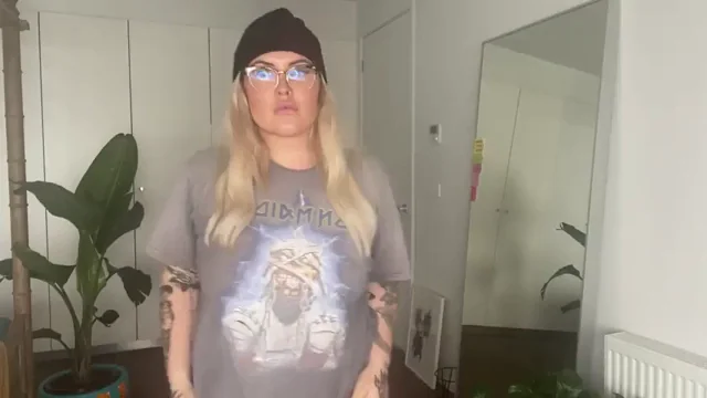 Emo Milf Tease: Making Your Freaky Dreams Cum True 😈🔥