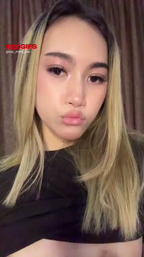 18yo Slut Begs Daddy to Teach Her Naughty Tricks 😈🍑