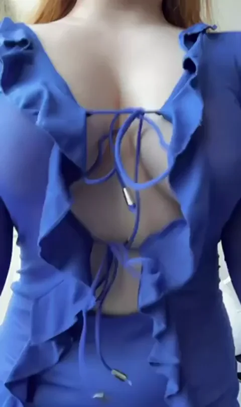Pale Pretty Tits Tease: Busty Amateur Bares Her Massive Naturals