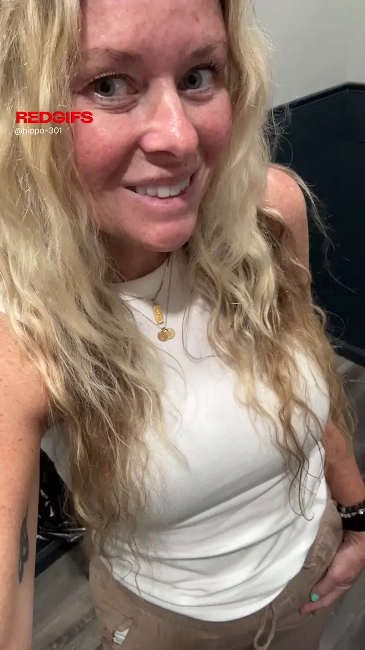GILF's Naughty Saturday Tease: Quick Tit Flash to Kick Off Your Weekend
