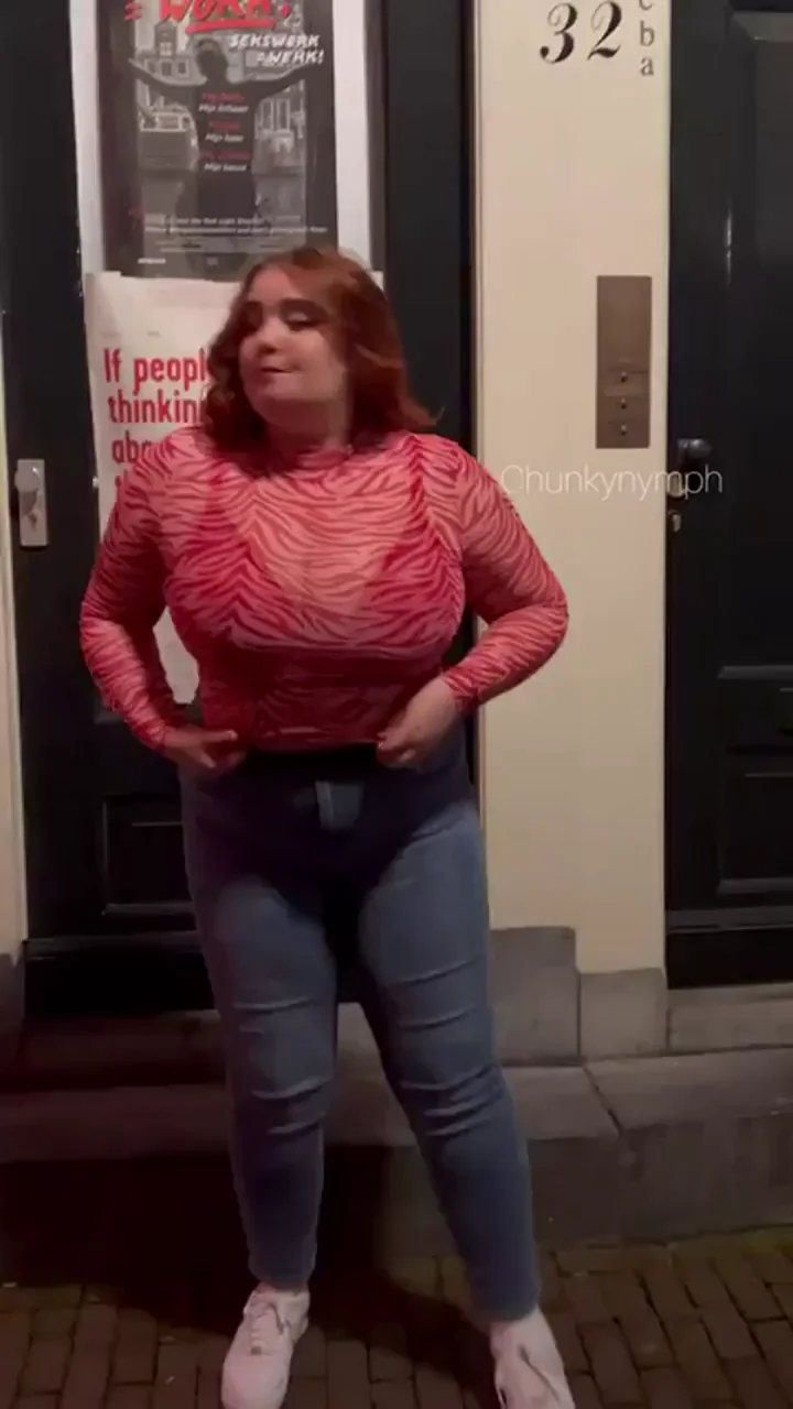 Flashing at the red light district