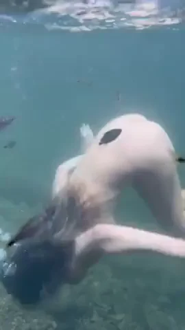 Naked Underwater Slut Swim in Costa Rica 🌊🍑💦