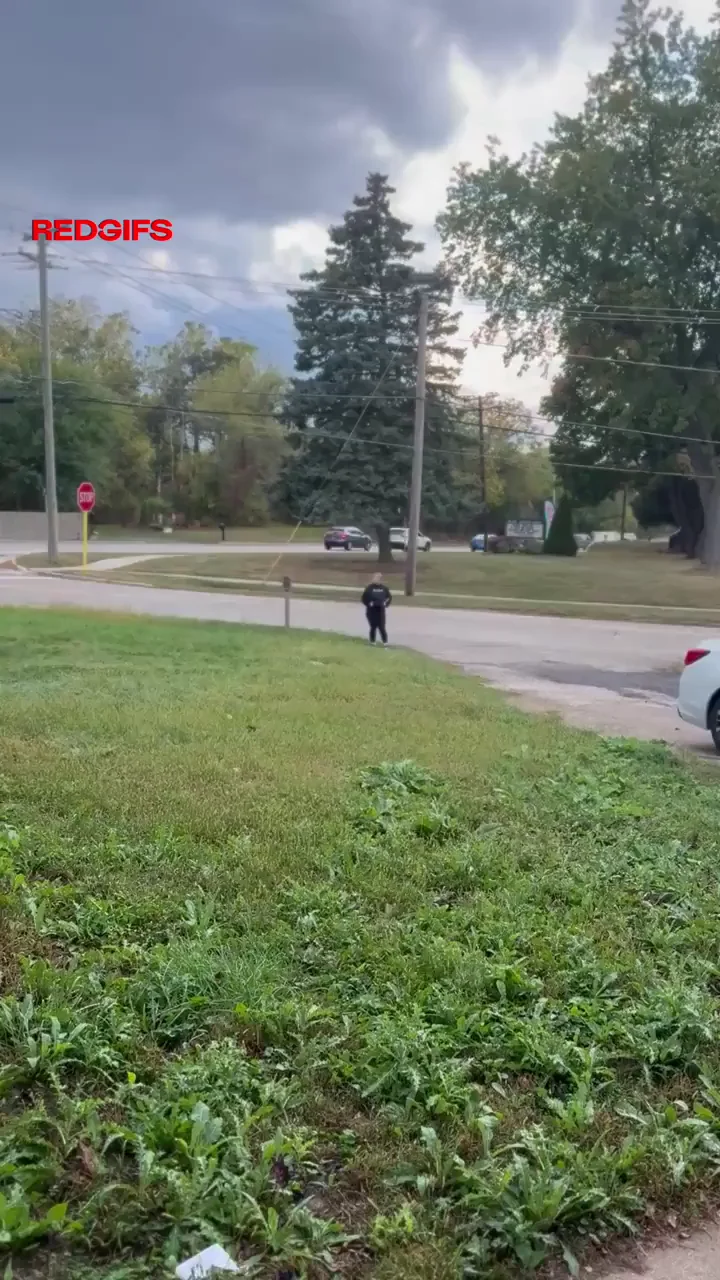 I was dared to do this &amp; you can tell how hesitant I was, we live on a super busy road (f)