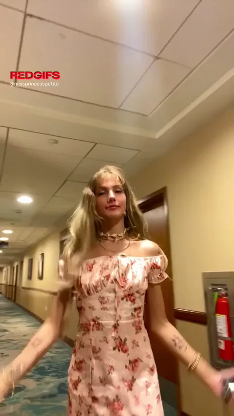 dared to do a titty walk at the hotel then stand by the window, simple but still so (f)un :)