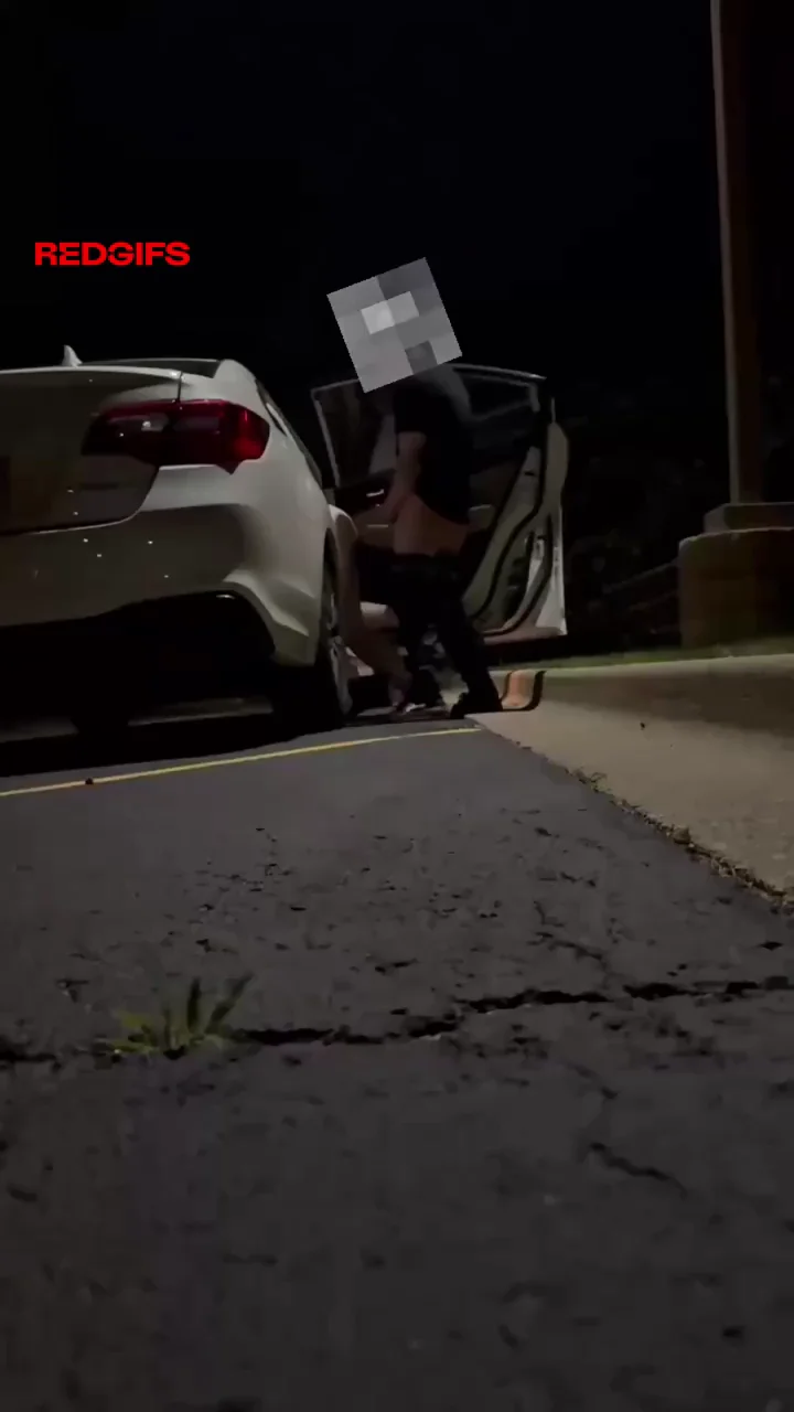 Dared to get fucked under a streetlight and have my tits covered in cum u/incognitofab1 (f)